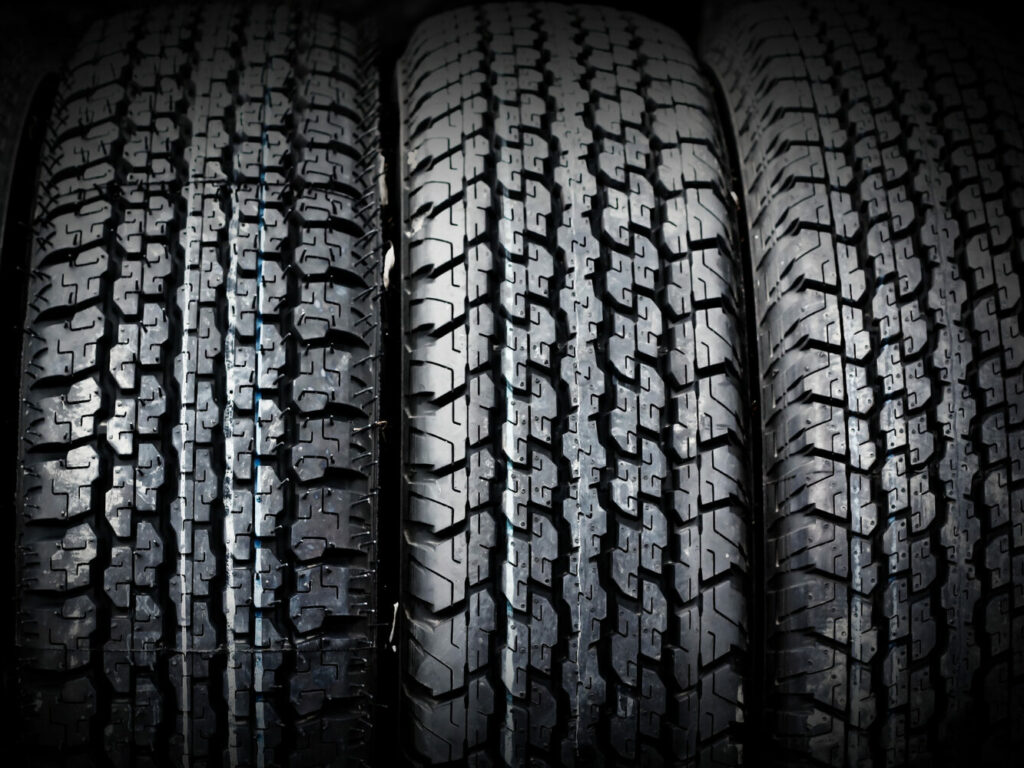 Môžu sa zimné pneumatiky používať aj v lete?